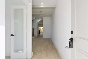 421 S Nugent St, La Porte, TX 77571 - Photo 3