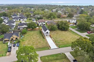 421 S Nugent St, La Porte, TX 77571 - Photo 21