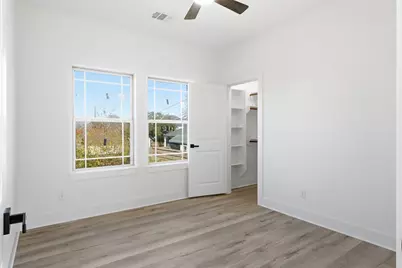 421 S Nugent Street, La Porte, TX 77571 - Photo 17