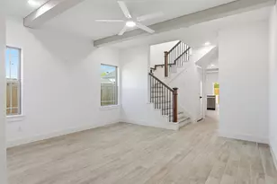 421 S Nugent St, La Porte, TX 77571 - Photo 5