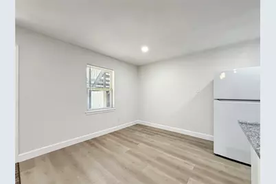 1016 E Walker Street #4, League City, TX 77573 - Photo 13