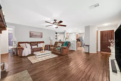 9825 Hyacinth Way, Conroe, TX 77385 - Photo 5