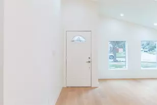 15411 Sierra Valle Dr, Houston, TX 77083 - Photo 5