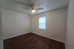 918 Winnie, Galveston, TX 77550 - Photo 5