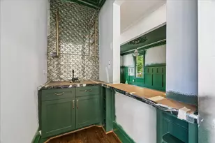 1836 Cortlandt St, Houston, TX 77008 - Photo 9