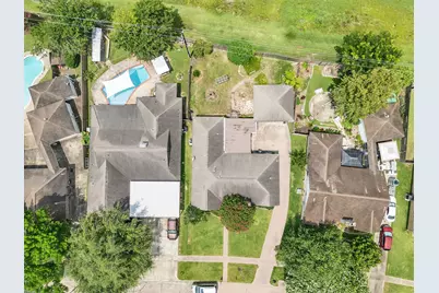 213 Valley Brook Drive, La Porte, TX 77571 - Photo 3