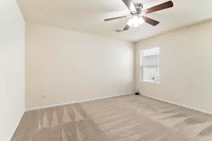 9947 Chimney Swift Ln, Conroe, TX 77385 - Photo 13
