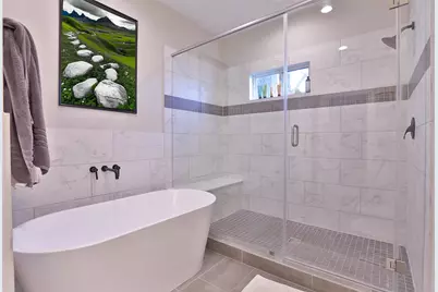 712 Pinemont Canyon Lane, Houston, TX 77018 - Photo 13