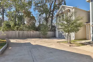 712 Pinemont Cyn Ln, Houston, TX 77018 - Photo 3
