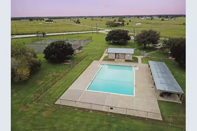 113 Pony Trail, Angleton, TX 77515 - Photo 5