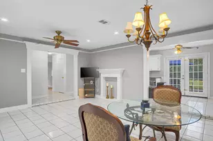 10939 Dunvegan Way, Houston, TX 77013 - Photo 7