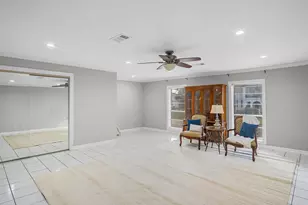 10939 Dunvegan Way, Houston, TX 77013 - Photo 9