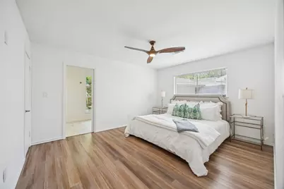 1003 Blue Willow Drive, Houston, TX 77042 - Photo 9