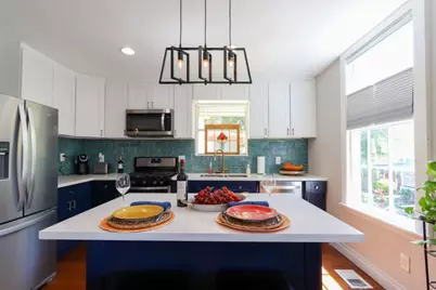 2015 Avenue L, Galveston, TX 77550 - Photo 3