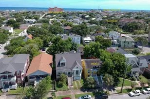 2015 Avenue L, Galveston, TX 77550 - Photo 21