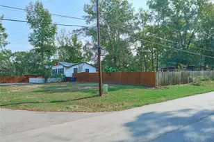 1206 Freedonia St, Conroe, TX 77316 - Photo 3