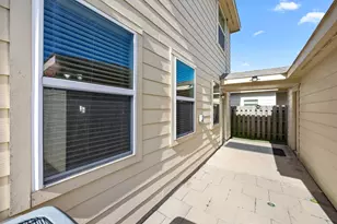 7223 Pavilion Dr, Houston, TX 77083 - Photo 23