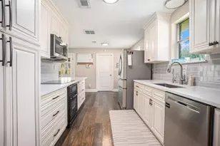 515 Brandywyne Dr, Friendswood, TX 77546 - Photo 7