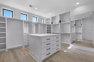 943 W 31st St, Houston, TX 77018 - Photo 17