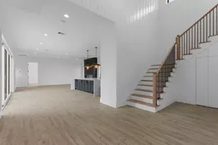 943 W 31st St, Houston, TX 77018 - Photo 3