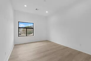 943 W 31st St, Houston, TX 77018 - Photo 29