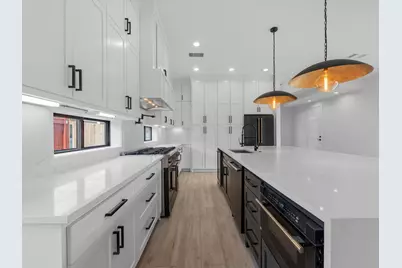 943 W 31st Street, Houston, TX 77018 - Photo 9