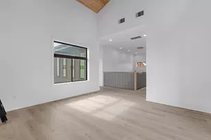 943 W 31st St, Houston, TX 77018 - Photo 19