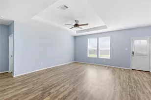 30253 Creekside Dr, Brookshire, TX 77423 - Photo 5