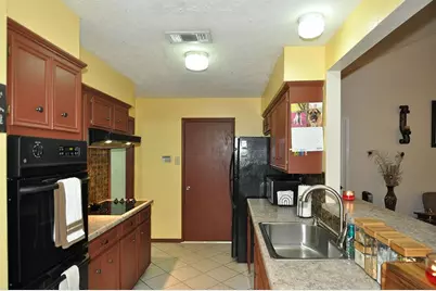 5421 Thistle Drive, Dickinson, TX 77539 - Photo 5
