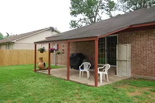 5421 Thistle Dr, Dickinson, TX 77539 - Photo 7