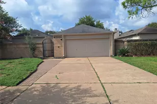 4030 Knoll Glen Dr, Houston, TX 77082 - Photo 1