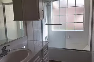 4030 Knoll Glen Dr, Houston, TX 77082 - Photo 9