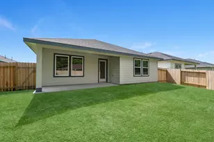 415 China Grove, China, TX 77613 - Photo 25