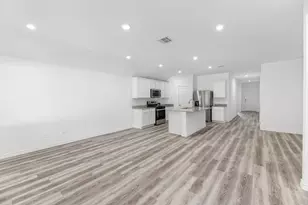 415 China Grove, China, TX 77613 - Photo 7