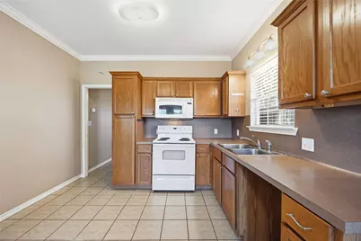 9603 Surrey Lane, Richmond, TX 77469 - Photo 9