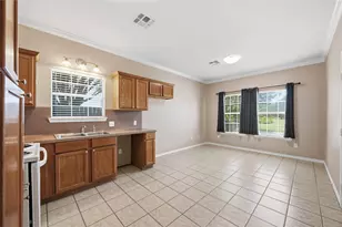 9603 Surrey Ln, Richmond, TX 77469 - Photo 11