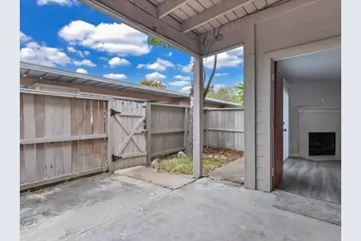 9519 Pagewood Lane #9519, Houston, TX 77063 - Photo 29