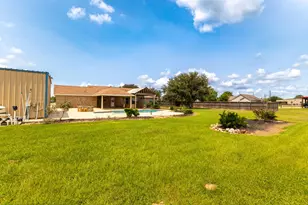 1812 Settlers Ct Dr, Sealy, TX 77474 - Photo 33