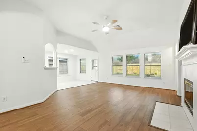 2119 Hannover Way, Spring, TX 77388 - Photo 9