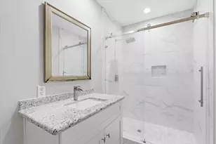 8902 1/2 Courtney Dr, Highlands, TX 77562 - Photo 13