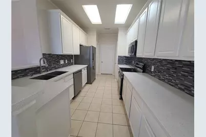 231 W Stedhill Loop, The Woodlands, TX 77384 - Photo 3