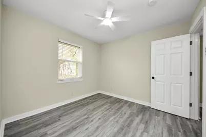 2626 Knotty Oaks Trail, Houston, TX 77045 - Photo 37
