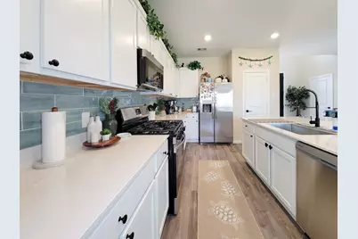 2901 Blossom Crest Way, League City, TX 77573 - Photo 11