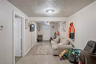 7938 Kerr St, Houston, TX 77029 - Photo 7