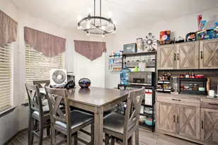 13807 Bonnetbriar Ln, Sugar Land, TX 77498 - Photo 9