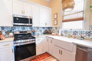 1816 Ave N, Galveston, TX 77550 - Photo 9