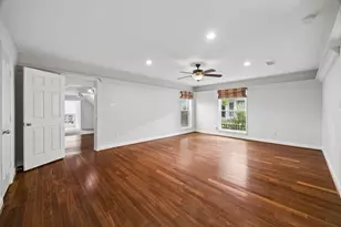 9517 Bayou Brook St, Houston, TX 77063 - Photo 29