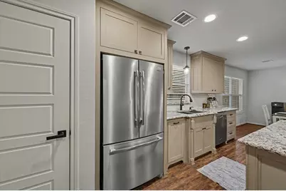 15022 Constellation Circle W, Willis, TX 77318 - Photo 11