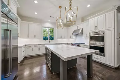 5201 Cedar Creek Drive, Houston, TX 77056 - Photo 9