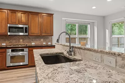 13726 Sandy Bend Court, Houston, TX 77044 - Photo 13